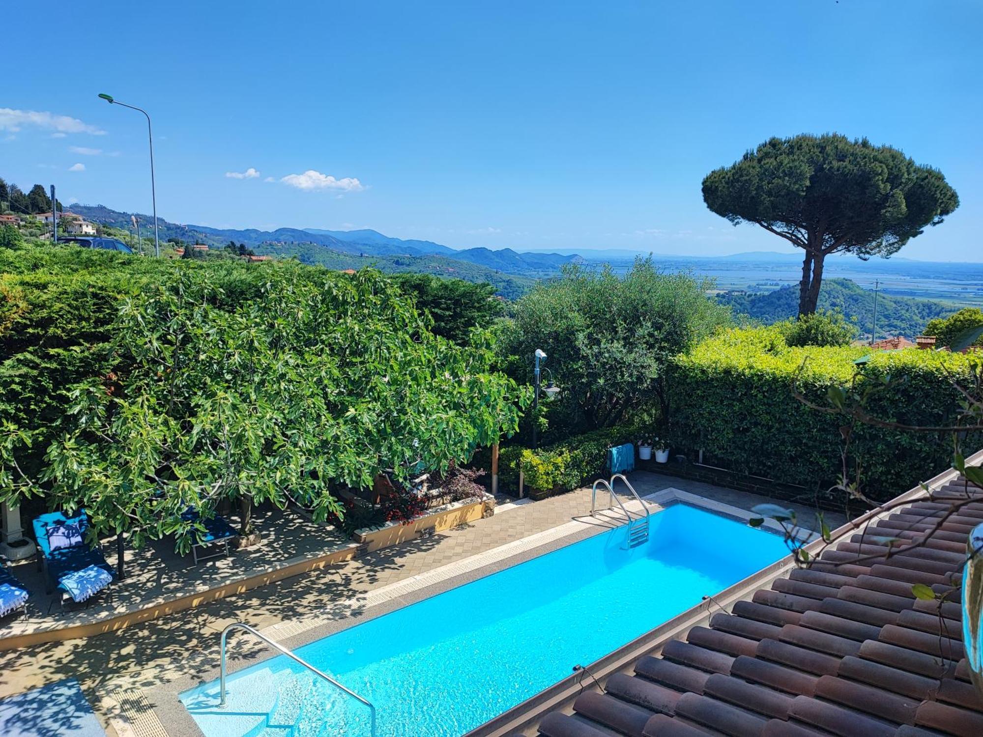 Villa Capo Corso Corsanico-Bargecchia Екстериор снимка