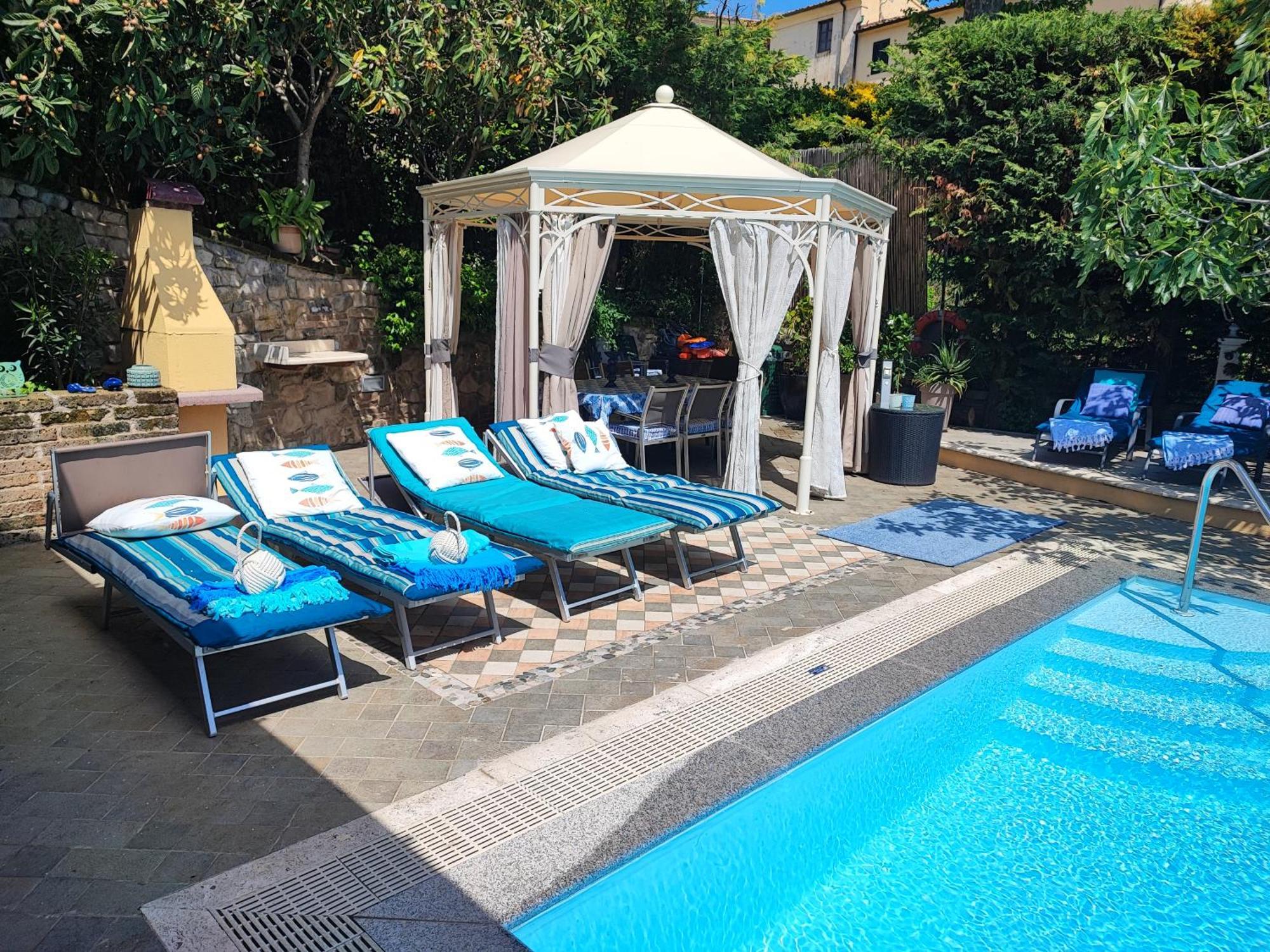 Villa Capo Corso Corsanico-Bargecchia Екстериор снимка