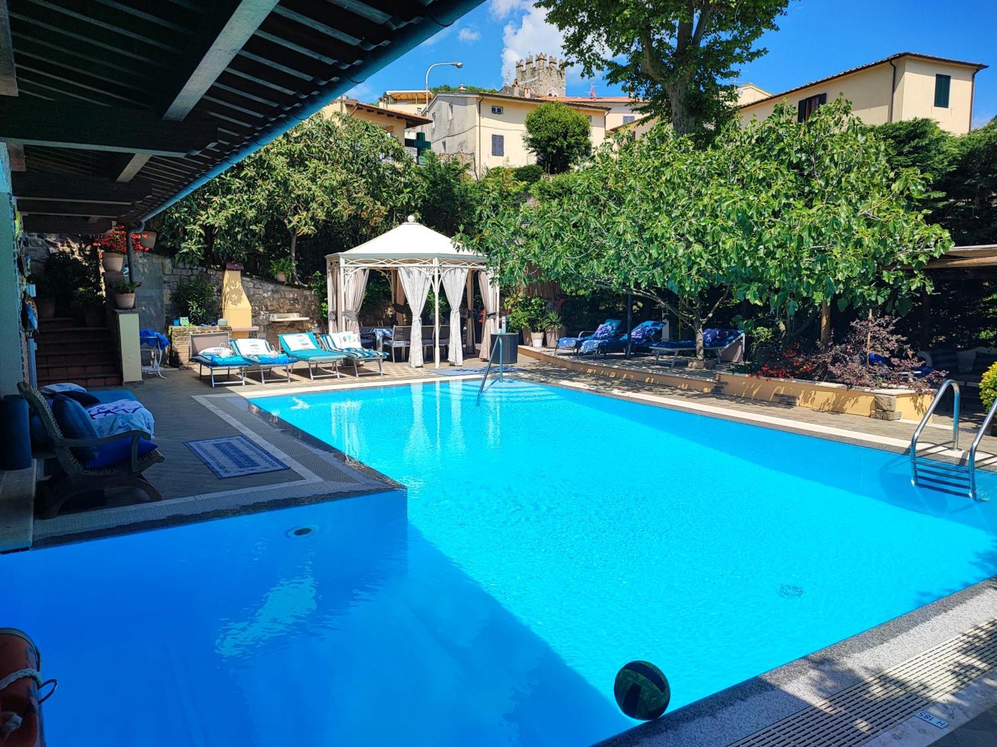 Villa Capo Corso Corsanico-Bargecchia Екстериор снимка